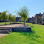 Pebble Place, Sleeps 6, 1 Small Dog Welcome * Filey
