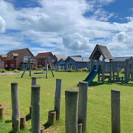 Holiday home Pebble Place, Sleeps 6, 1 Small Dog Welcome