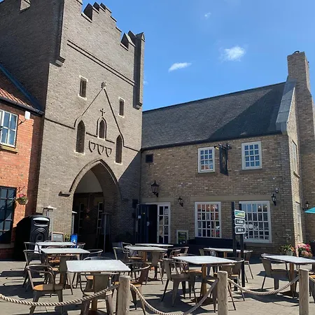 Pebble Place, Sleeps 6, 1 Small Dog Welcome Holiday home *