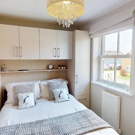 Pebble Place, Sleeps 6, 1 Small Dog Welcome *
