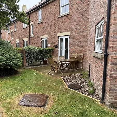 Holiday home Pebble Place, Sleeps 6, 1 Small Dog Welcome Filey