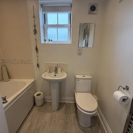 Pebble Place, Sleeps 6, 1 Small Dog Welcome * Filey