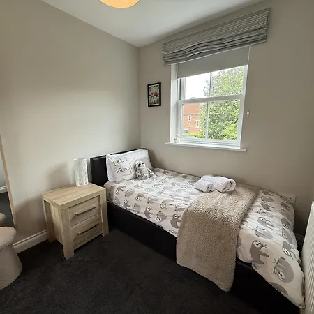 Pebble Place, Sleeps 6, 1 Small Dog Welcome * Filey